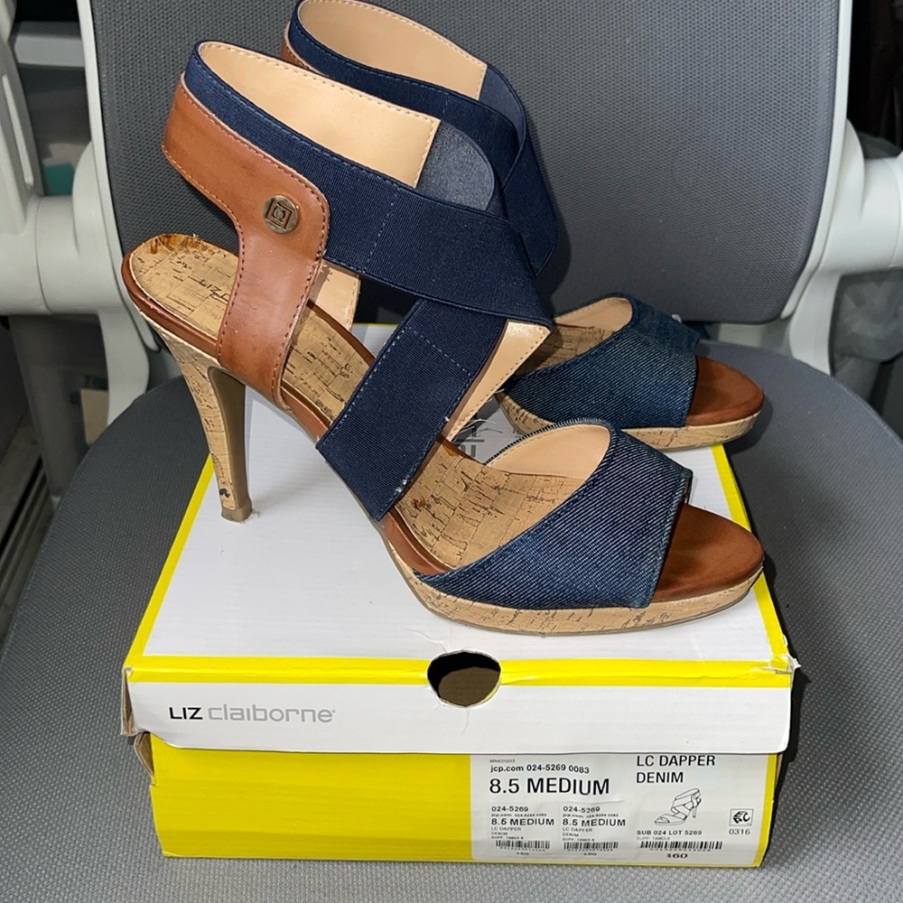 Liz Claiborne denim sandals size 8.5
